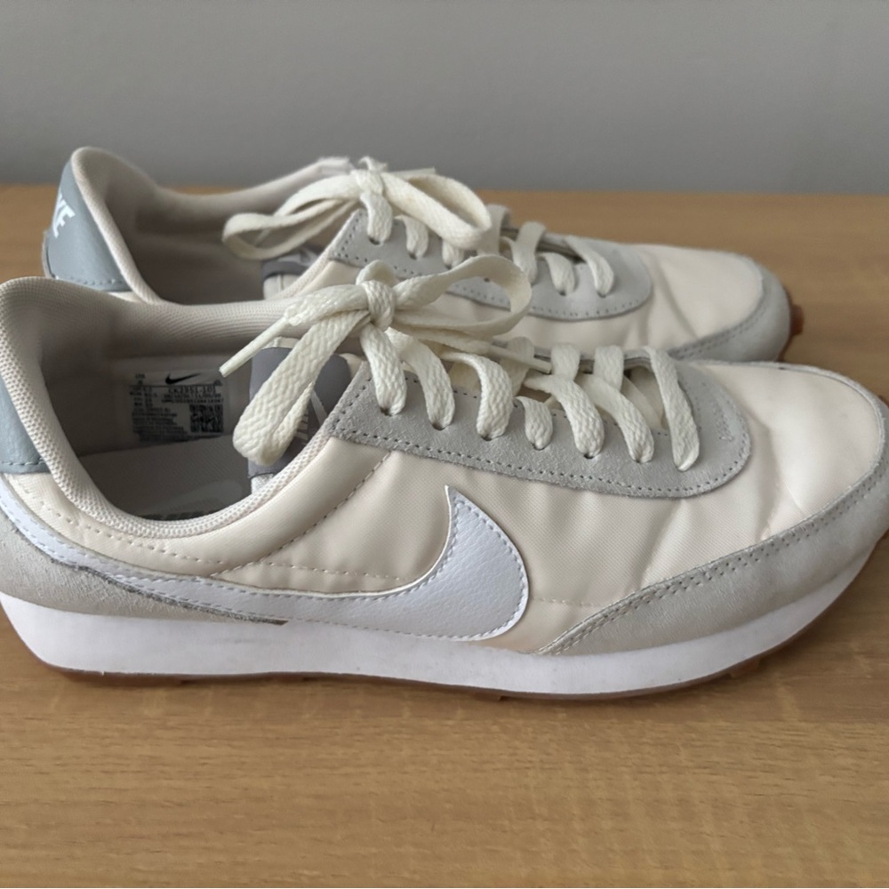 Nike Women's White and Gray Sneakers
